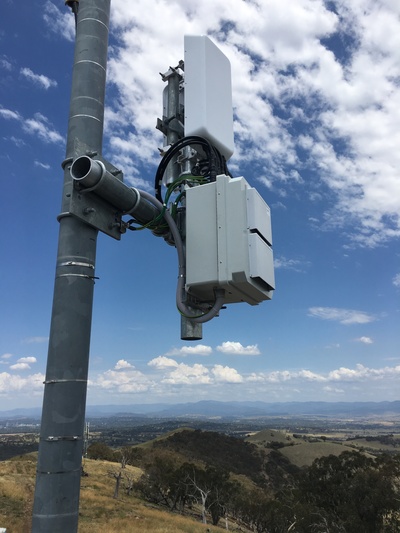 A Silvus dual transceiver radio unit mounted on a pole